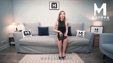 极度SM重口，舞蹈生姐姐【依然】各种花样玩法，暴力异物扩张3P女女露出喝尿 上 (2)