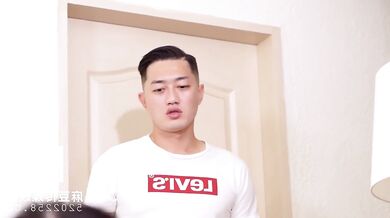 【性爱核弹极品乱伦】这男的也太爽了 和零零后小姨子偷情04年小情妇 清纯的一逼 穿着JK制服啪啪还全程无套 (3)